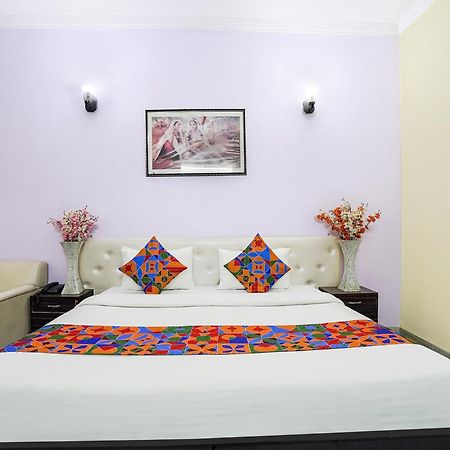 Fabexpress Ivy Inn Sector 35 Noida Bagian luar foto